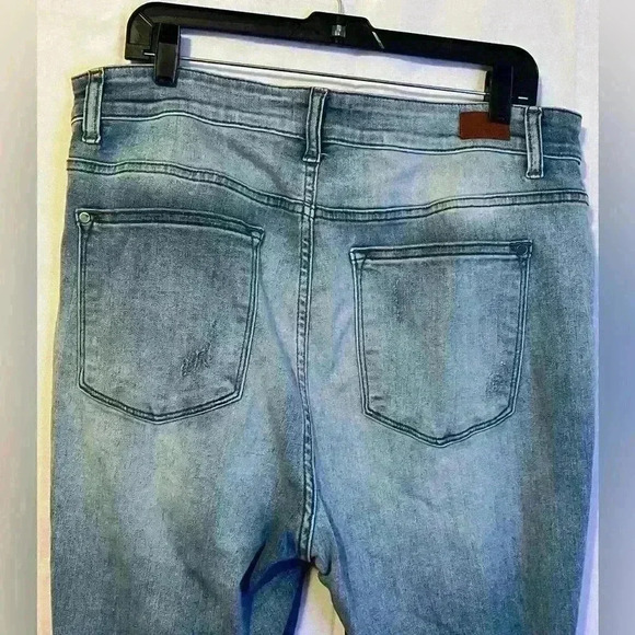 Judy‎ Blue Women's Skinny Fit Distressed Jeans with Fringe - Size 18W - Picture 7 of 8